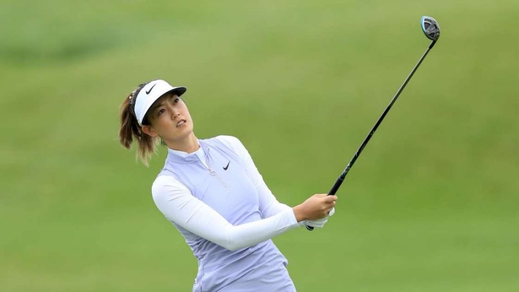 sexy women golfer